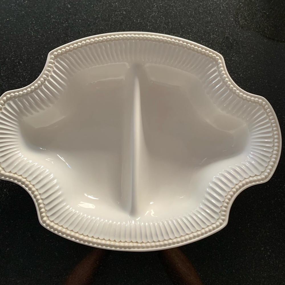 Lenox Butler’s pantry divided oval vegetable bowl